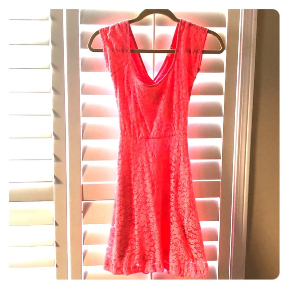 Pink Short Sleeve Floral Lace Dress - Picture 1 of 3